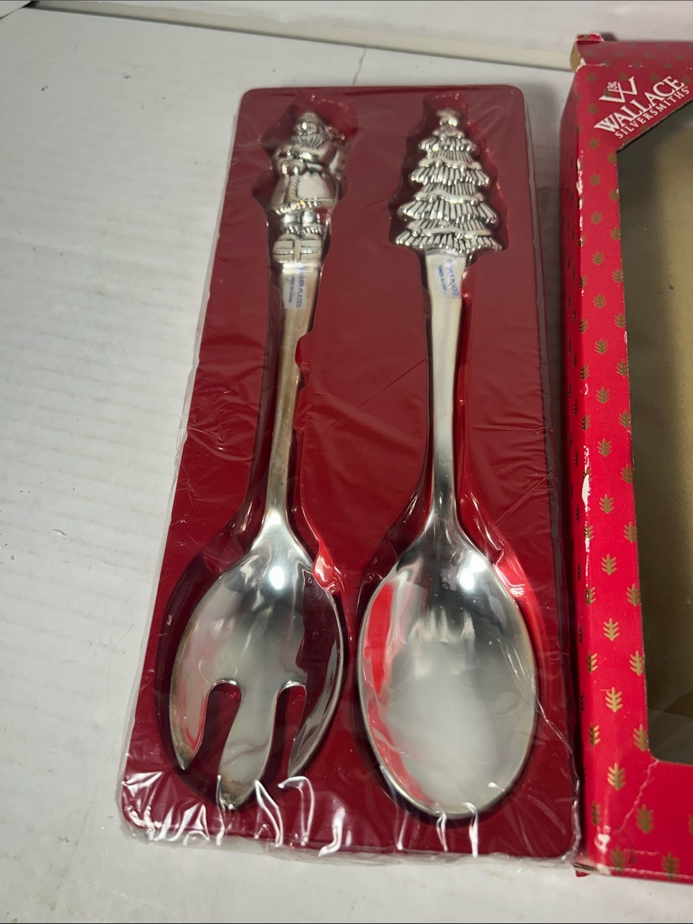 Wallace Silversmiths Silver Holiday Tree & Santa Serving Spoon and Fork Set new